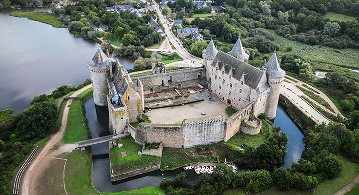 Le château des barons du pont de l'Abbé