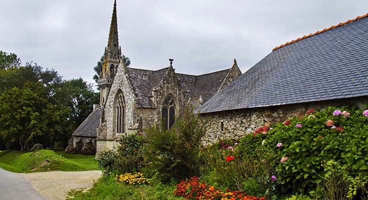 L'église du village en Bretagne