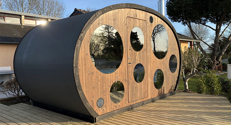Le sauna du camping 4 étoiles le Helles en Bretagne, pour un moment de bien-être