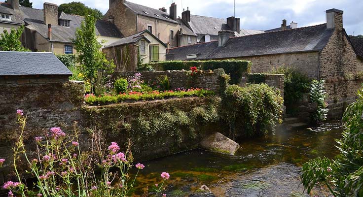 Séjourner près des villages traditionnels du pont de l'Aven